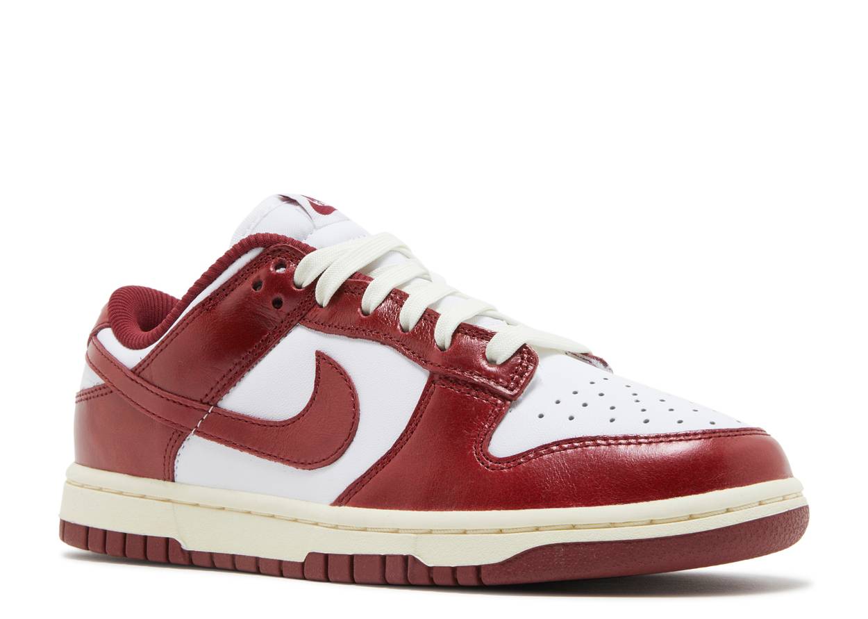 WMNS DUNK LOW PREMIUM 'VINTAGE RED'