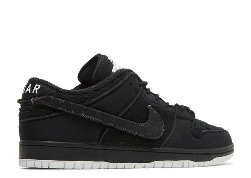 GNARHUNTERS X DUNK LOW SB 'BLACK' - New Leaf